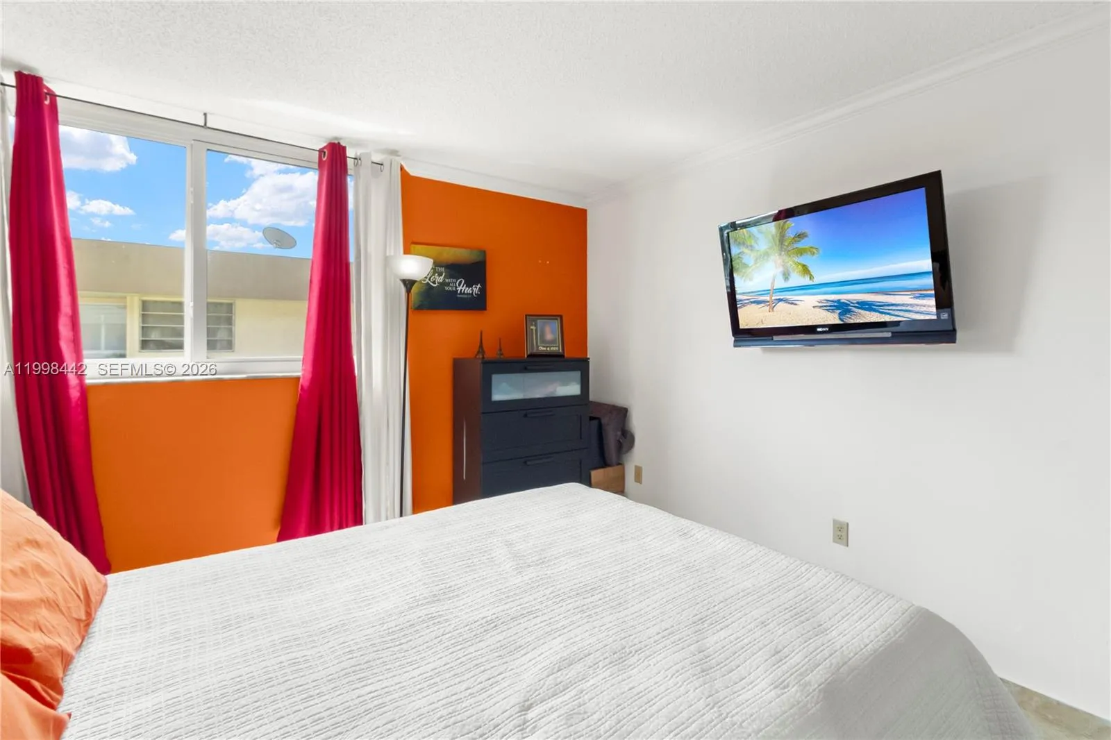 Miami, Florida 33172, 2 Bedrooms Bedrooms, ,2 BathroomsBathrooms,Residential,For Sale,A11998442