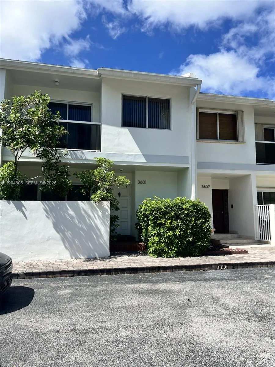 3601 Ne 168th St 108, North Miami Beach, Florida 3, North Miami Beach, Florida 33160, 3 Bedrooms Bedrooms, ,2 BathroomsBathrooms,Residential,For Sale,3601 Ne 168th St 108, North Miami Beach, Florida 3,A11994805