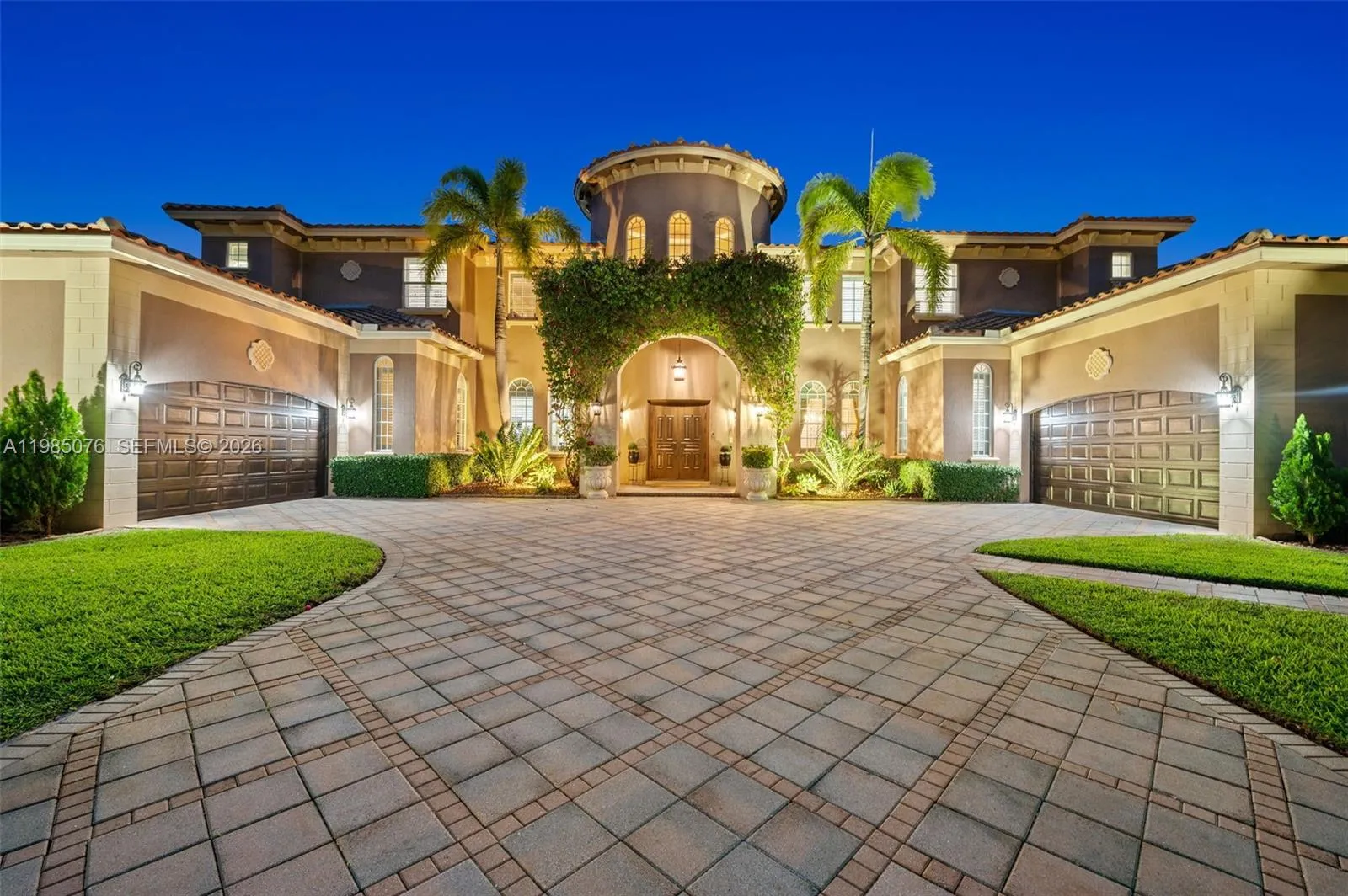 12821 Kapok Ln, Davie, Florida 33330, Davie, Florida 33330, 6 Bedrooms Bedrooms, 9 Rooms Rooms,7 BathroomsBathrooms,Residential,For Sale,12821 Kapok Ln, Davie, Florida 33330,A11985076