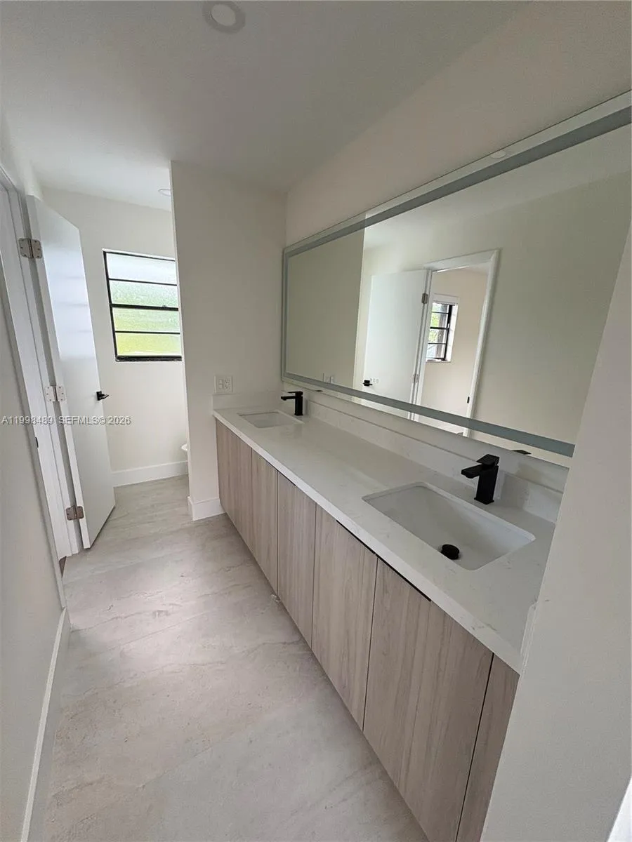 9881 Nw 52nd Ter 9881, Doral, Florida 33178, Doral, Florida 33178, 3 Bedrooms Bedrooms, ,2 BathroomsBathrooms,Residential Lease,For Rent,9881 Nw 52nd Ter 9881, Doral, Florida 33178,A11998489