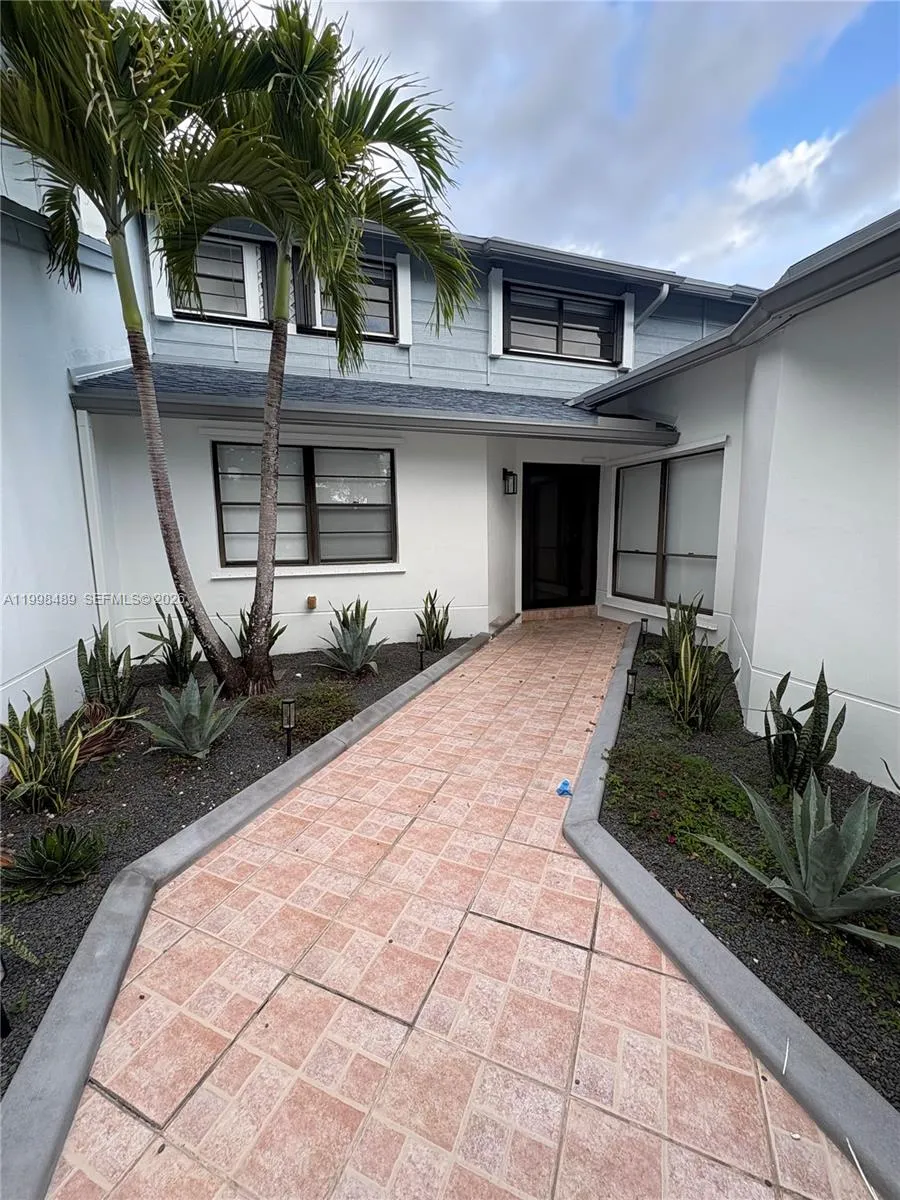 9881 Nw 52nd Ter 9881, Doral, Florida 33178, Doral, Florida 33178, 3 Bedrooms Bedrooms, ,2 BathroomsBathrooms,Residential Lease,For Rent,9881 Nw 52nd Ter 9881, Doral, Florida 33178,A11998489