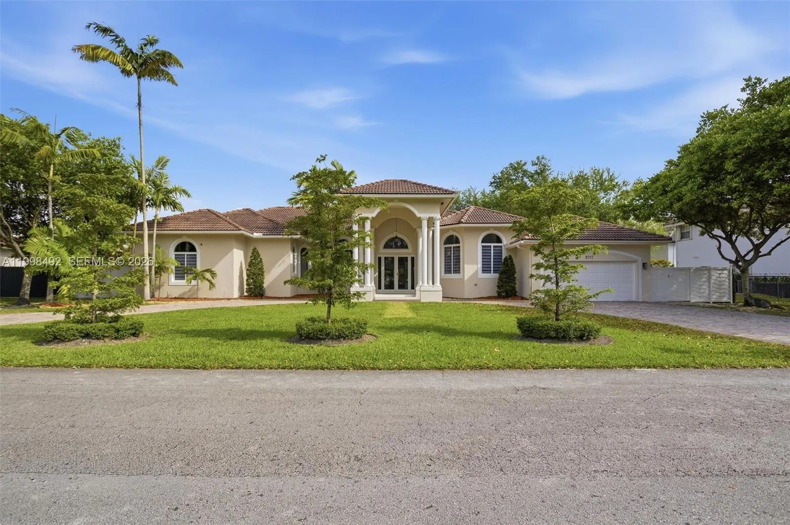 9717 Sw 94th Ter, Miami, Florida 33176, Miami, Florida 33176, 4 Bedrooms Bedrooms, ,3 BathroomsBathrooms,Residential,For Sale,9717 Sw 94th Ter, Miami, Florida 33176,A11998492