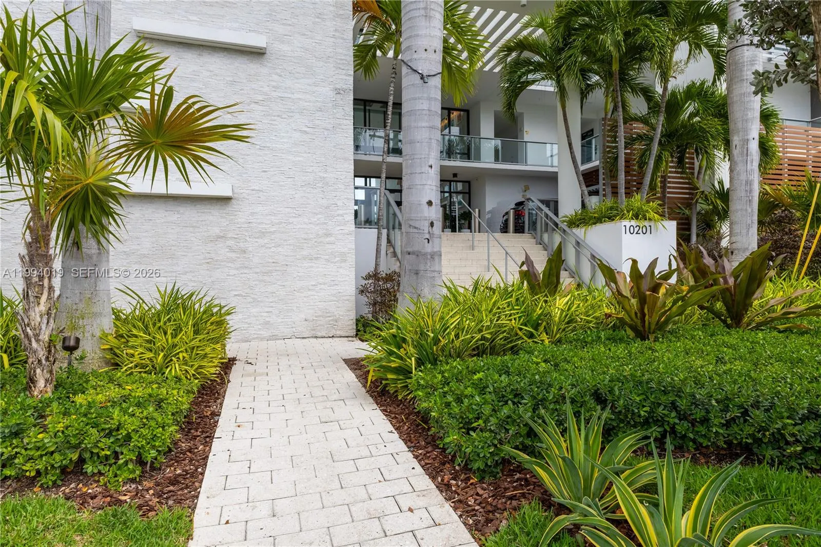 10201 E Bay Harbor Dr 507, Bay Harbor Islands, Flo, Bay Harbor Islands, Florida 33154, 4 Bedrooms Bedrooms, ,3 BathroomsBathrooms,Residential,For Sale,10201 E Bay Harbor Dr 507, Bay Harbor Islands, Flo,A11994019