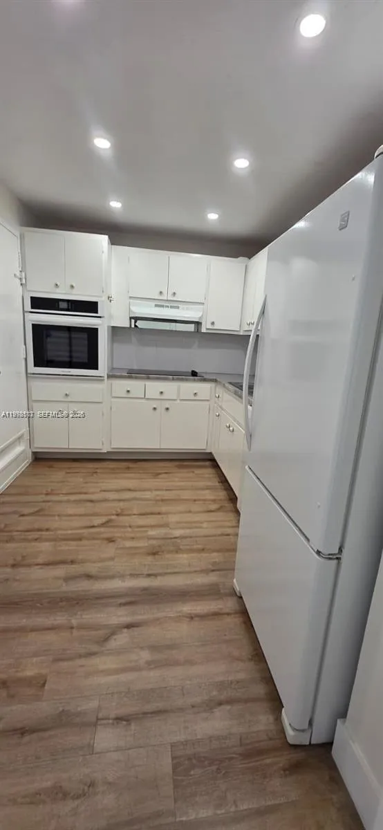 400 Kings Point Dr 1122, Sunny Isles Beach, Florid, Sunny Isles Beach, Florida 33160, 1 Bedroom Bedrooms, ,1 BathroomBathrooms,Residential Lease,For Rent,400 Kings Point Dr 1122, Sunny Isles Beach, Florid,A11998513