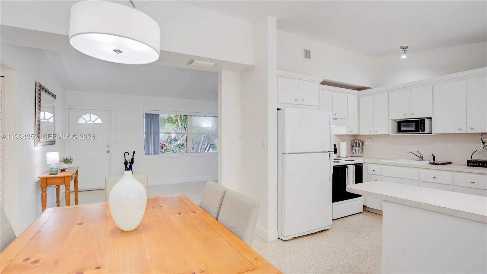 2905 Sw 93rd Ct, Miami, Florida 33165, Miami, Florida 33165, 3 Bedrooms Bedrooms, ,2 BathroomsBathrooms,Residential,For Sale,2905 Sw 93rd Ct, Miami, Florida 33165,A11994352
