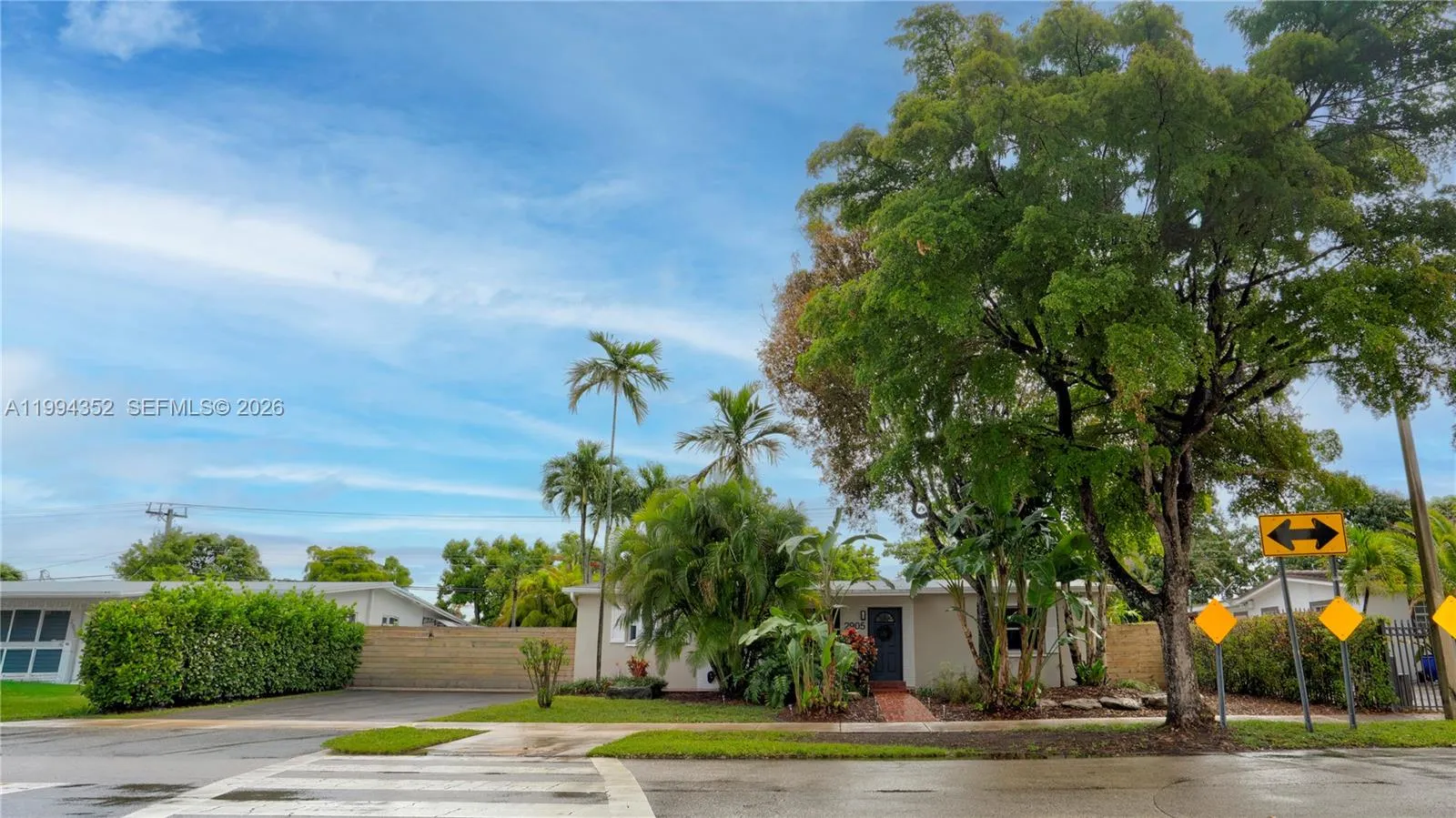 2905 Sw 93rd Ct, Miami, Florida 33165, Miami, Florida 33165, 3 Bedrooms Bedrooms, ,2 BathroomsBathrooms,Residential,For Sale,2905 Sw 93rd Ct, Miami, Florida 33165,A11994352