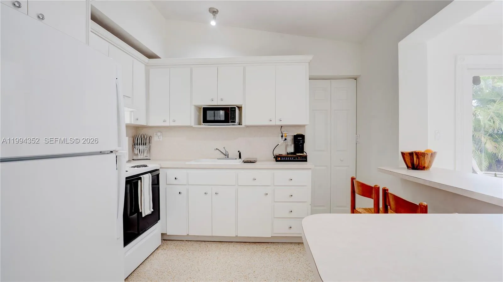 2905 Sw 93rd Ct, Miami, Florida 33165, Miami, Florida 33165, 3 Bedrooms Bedrooms, ,2 BathroomsBathrooms,Residential,For Sale,2905 Sw 93rd Ct, Miami, Florida 33165,A11994352