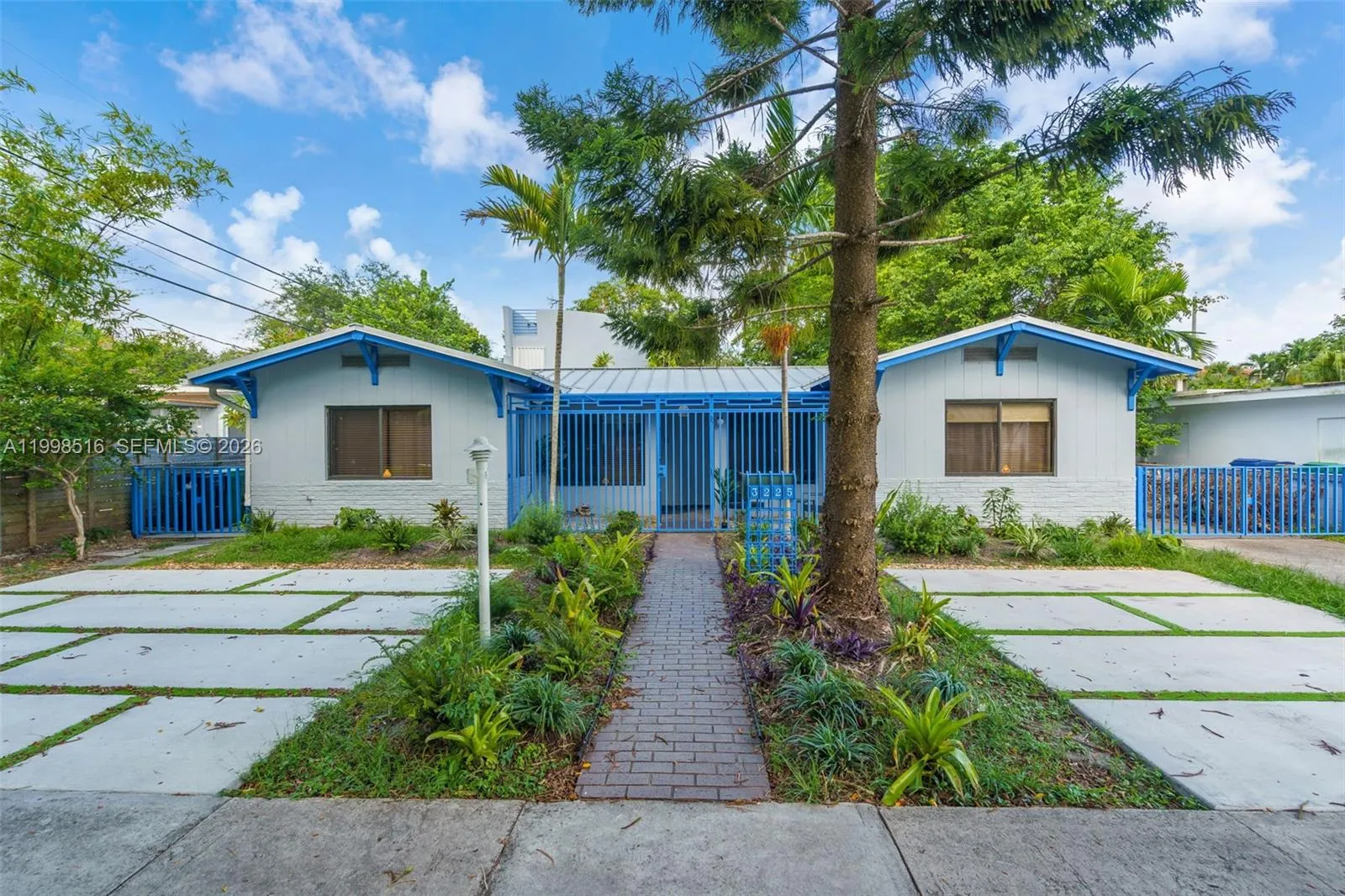 3225 Sw 58th Ave Back, Miami, Florida 33155, Miami, Florida 33155, 3 Bedrooms Bedrooms, ,2 BathroomsBathrooms,Residential Lease,For Rent,3225 Sw 58th Ave Back, Miami, Florida 33155,A11998516