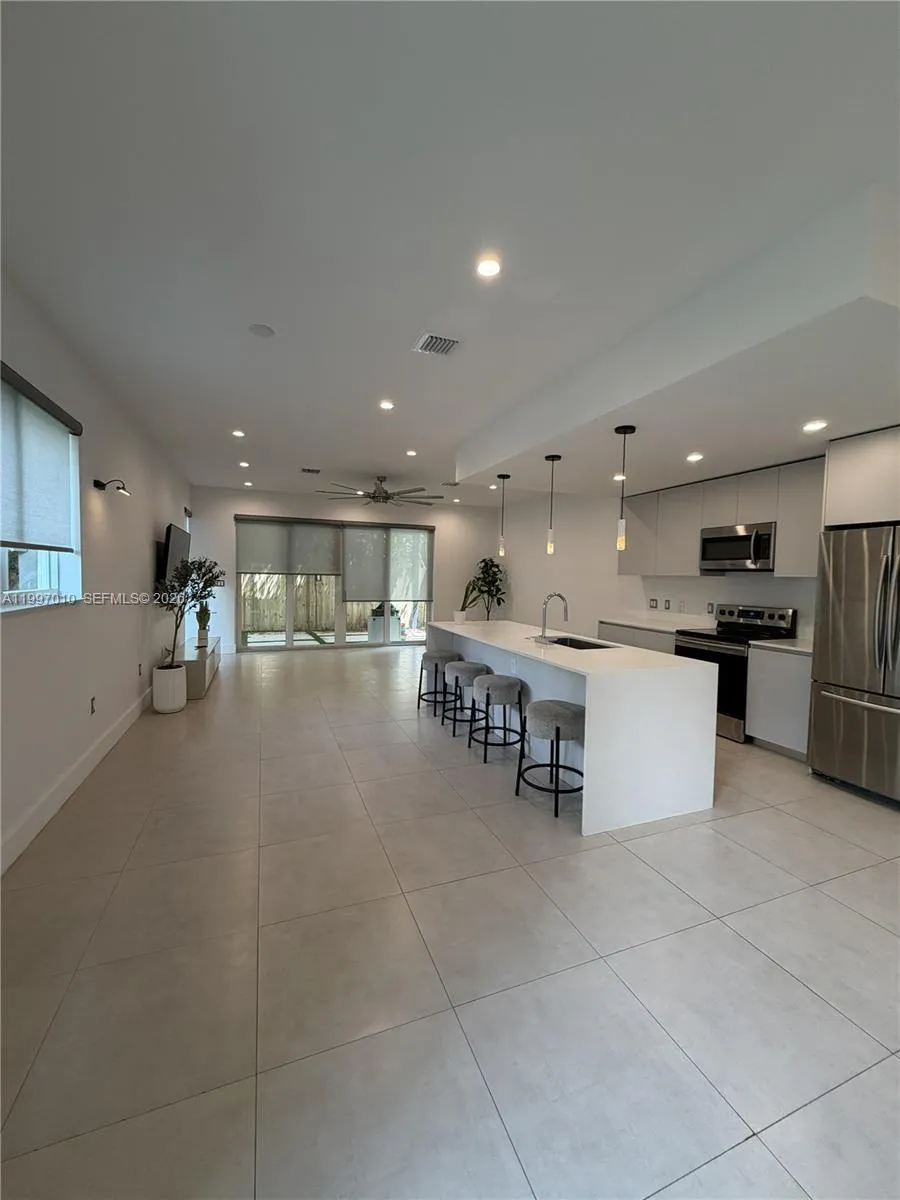 540 Sw 6th Ave 0, Fort Lauderdale, Florida 33315, Fort Lauderdale, Florida 33315, 3 Bedrooms Bedrooms, ,2 BathroomsBathrooms,Residential Lease,For Rent,540 Sw 6th Ave 0, Fort Lauderdale, Florida 33315,A11997010