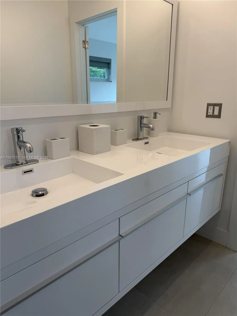 540 Sw 6th Ave 0, Fort Lauderdale, Florida 33315, Fort Lauderdale, Florida 33315, 3 Bedrooms Bedrooms, ,2 BathroomsBathrooms,Residential Lease,For Rent,540 Sw 6th Ave 0, Fort Lauderdale, Florida 33315,A11997010