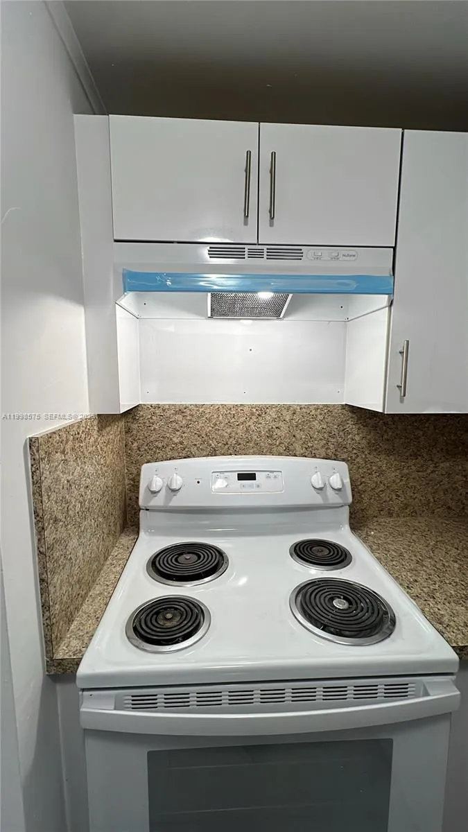 4480 Palm Ave 402, Hialeah, Florida 33012, Hialeah, Florida 33012, 2 Bedrooms Bedrooms, ,1 BathroomBathrooms,Residential Lease,For Rent,4480 Palm Ave 402, Hialeah, Florida 33012,A11998575