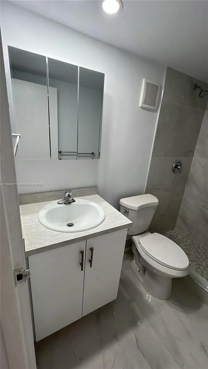 4480 Palm Ave 402, Hialeah, Florida 33012, Hialeah, Florida 33012, 2 Bedrooms Bedrooms, ,1 BathroomBathrooms,Residential Lease,For Rent,4480 Palm Ave 402, Hialeah, Florida 33012,A11998575