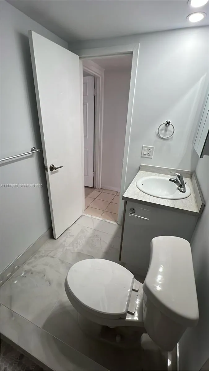 4480 Palm Ave 402, Hialeah, Florida 33012, Hialeah, Florida 33012, 2 Bedrooms Bedrooms, ,1 BathroomBathrooms,Residential Lease,For Rent,4480 Palm Ave 402, Hialeah, Florida 33012,A11998575