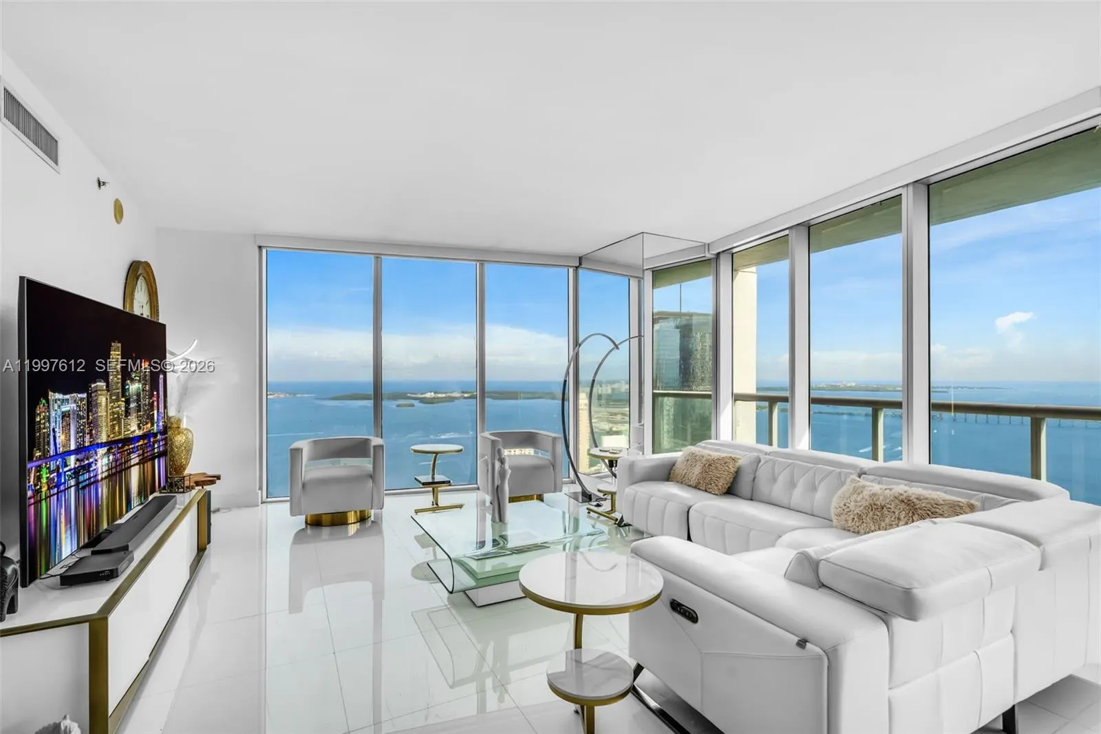 495 Brickell Ave 5301, Miami, Florida 33131, Miami, Florida 33131, 3 Bedrooms Bedrooms, ,2 BathroomsBathrooms,Residential Lease,For Rent,495 Brickell Ave 5301, Miami, Florida 33131,A11997612