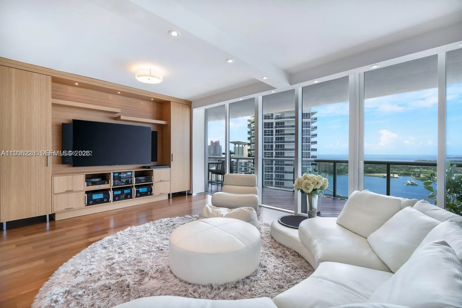 450 Alton Rd 3303, Miami Beach, Florida 33139, Miami Beach, Florida 33139, 2 Bedrooms Bedrooms, ,3 BathroomsBathrooms,Residential,For Sale,450 Alton Rd 3303, Miami Beach, Florida 33139,A11996228