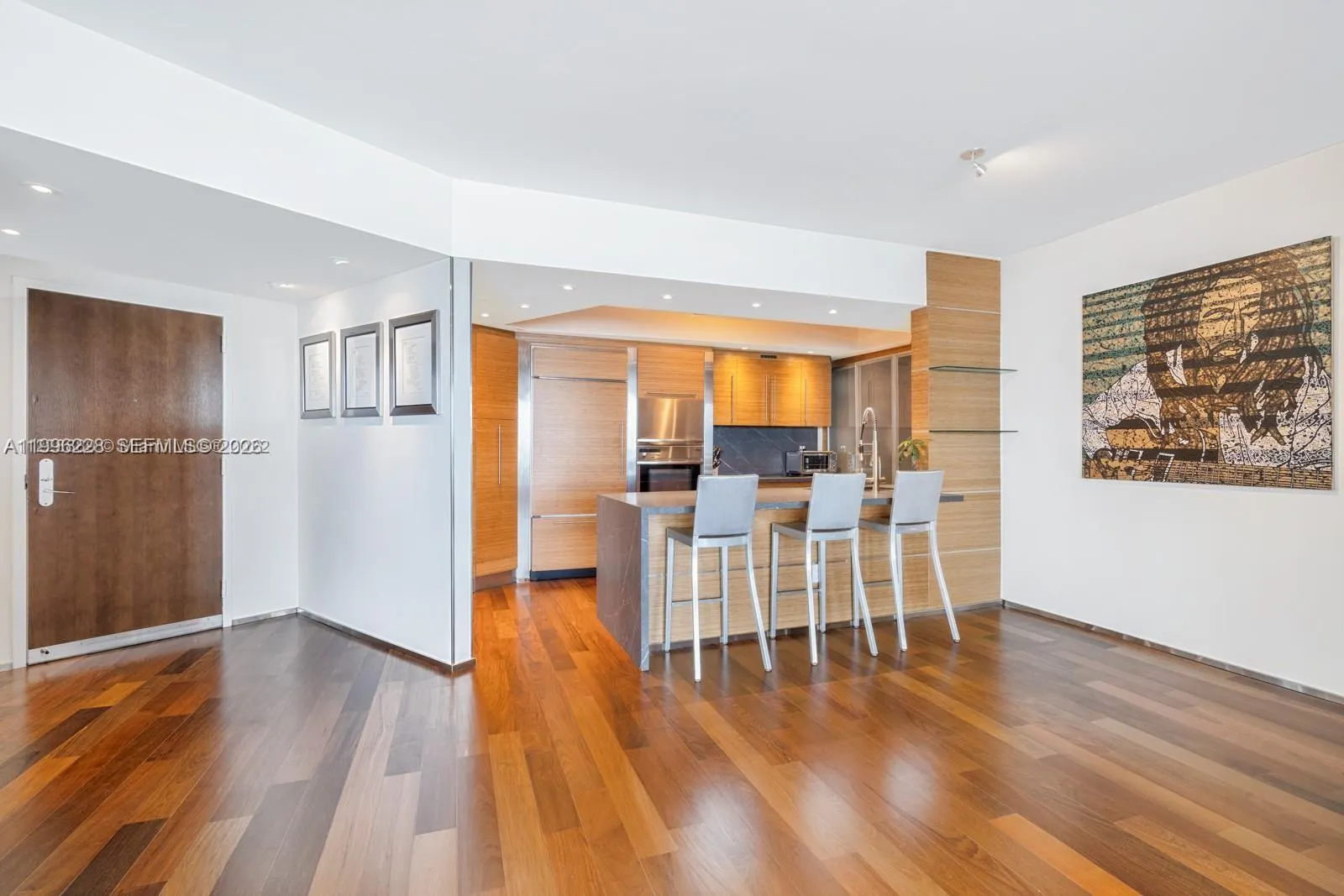 450 Alton Rd 3303, Miami Beach, Florida 33139, Miami Beach, Florida 33139, 2 Bedrooms Bedrooms, ,3 BathroomsBathrooms,Residential,For Sale,450 Alton Rd 3303, Miami Beach, Florida 33139,A11996228