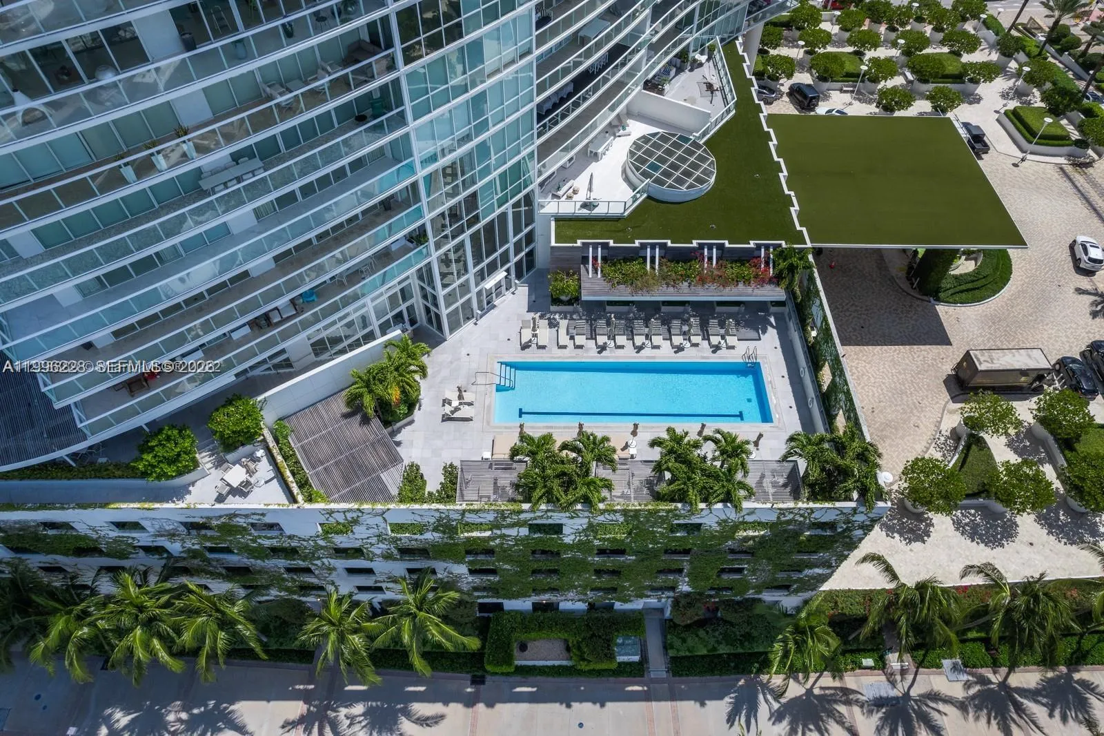 450 Alton Rd 3303, Miami Beach, Florida 33139, Miami Beach, Florida 33139, 2 Bedrooms Bedrooms, ,3 BathroomsBathrooms,Residential,For Sale,450 Alton Rd 3303, Miami Beach, Florida 33139,A11996228