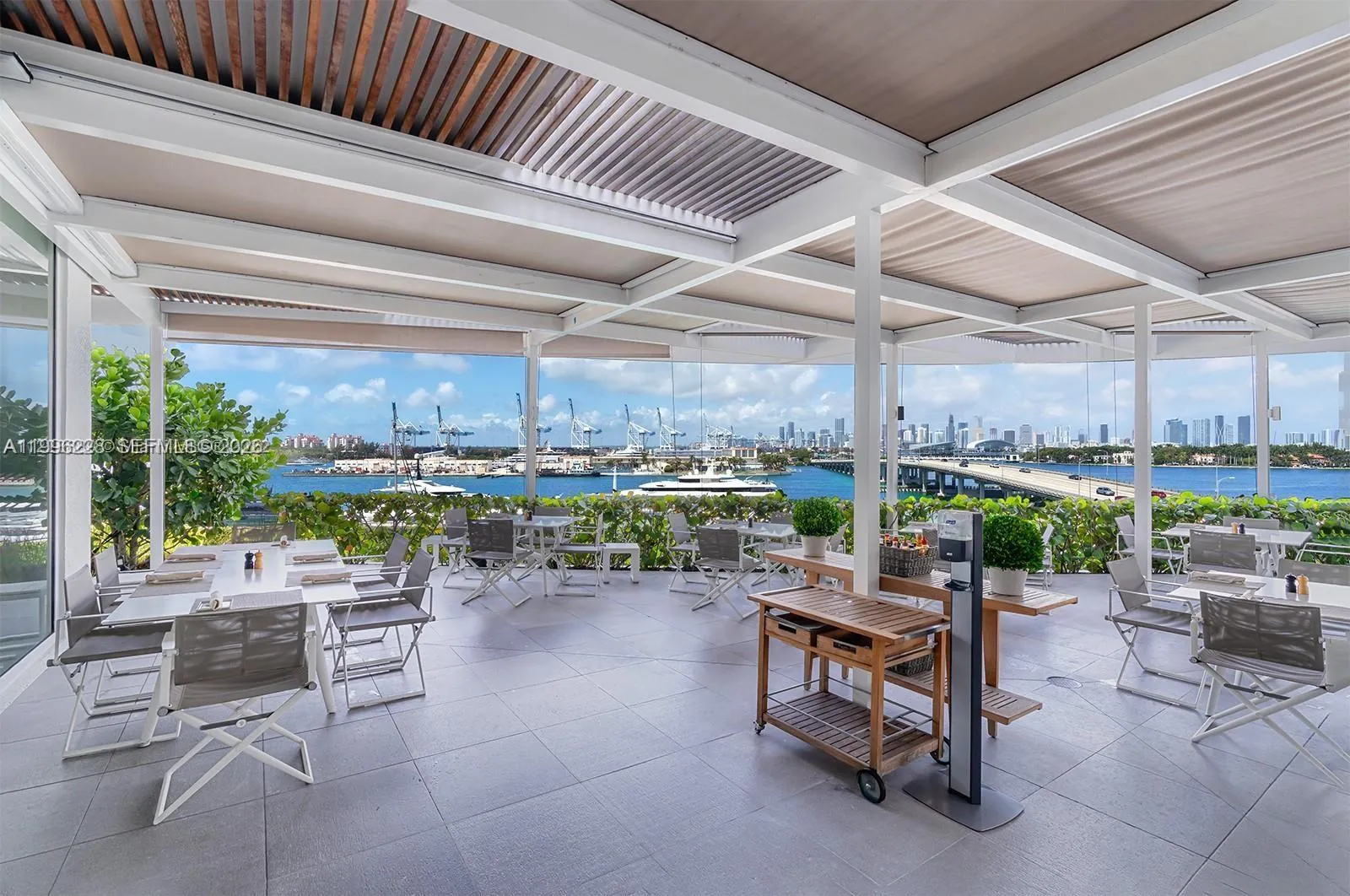 450 Alton Rd 3303, Miami Beach, Florida 33139, Miami Beach, Florida 33139, 2 Bedrooms Bedrooms, ,3 BathroomsBathrooms,Residential,For Sale,450 Alton Rd 3303, Miami Beach, Florida 33139,A11996228