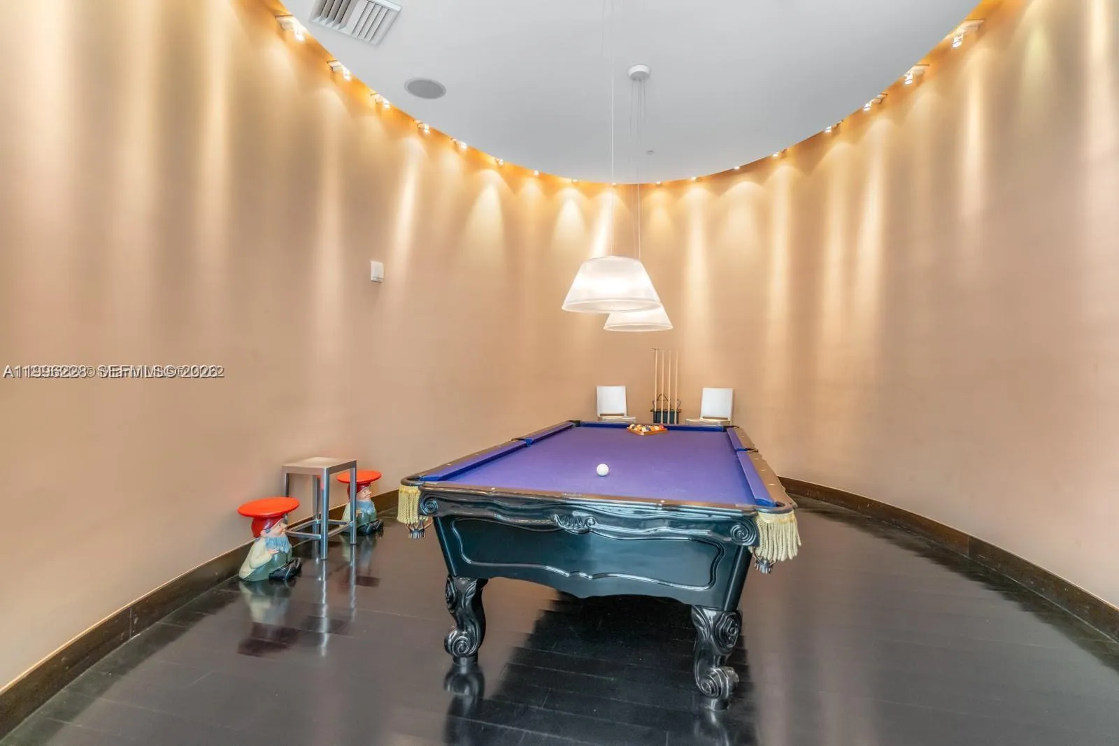 450 Alton Rd 3303, Miami Beach, Florida 33139, Miami Beach, Florida 33139, 2 Bedrooms Bedrooms, ,3 BathroomsBathrooms,Residential,For Sale,450 Alton Rd 3303, Miami Beach, Florida 33139,A11996228