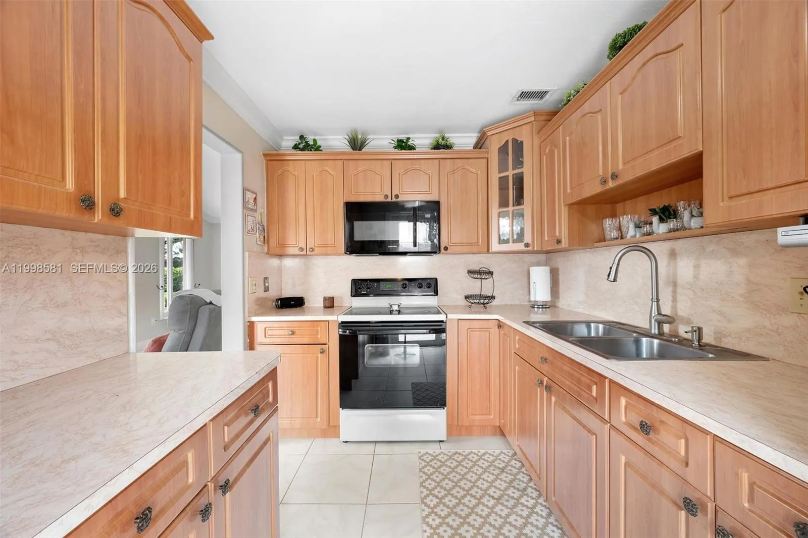 4218 Sw 138th Ct, Miami, Florida 33175, Miami, Florida 33175, 3 Bedrooms Bedrooms, ,3 BathroomsBathrooms,Residential,For Sale,4218 Sw 138th Ct, Miami, Florida 33175,A11998581