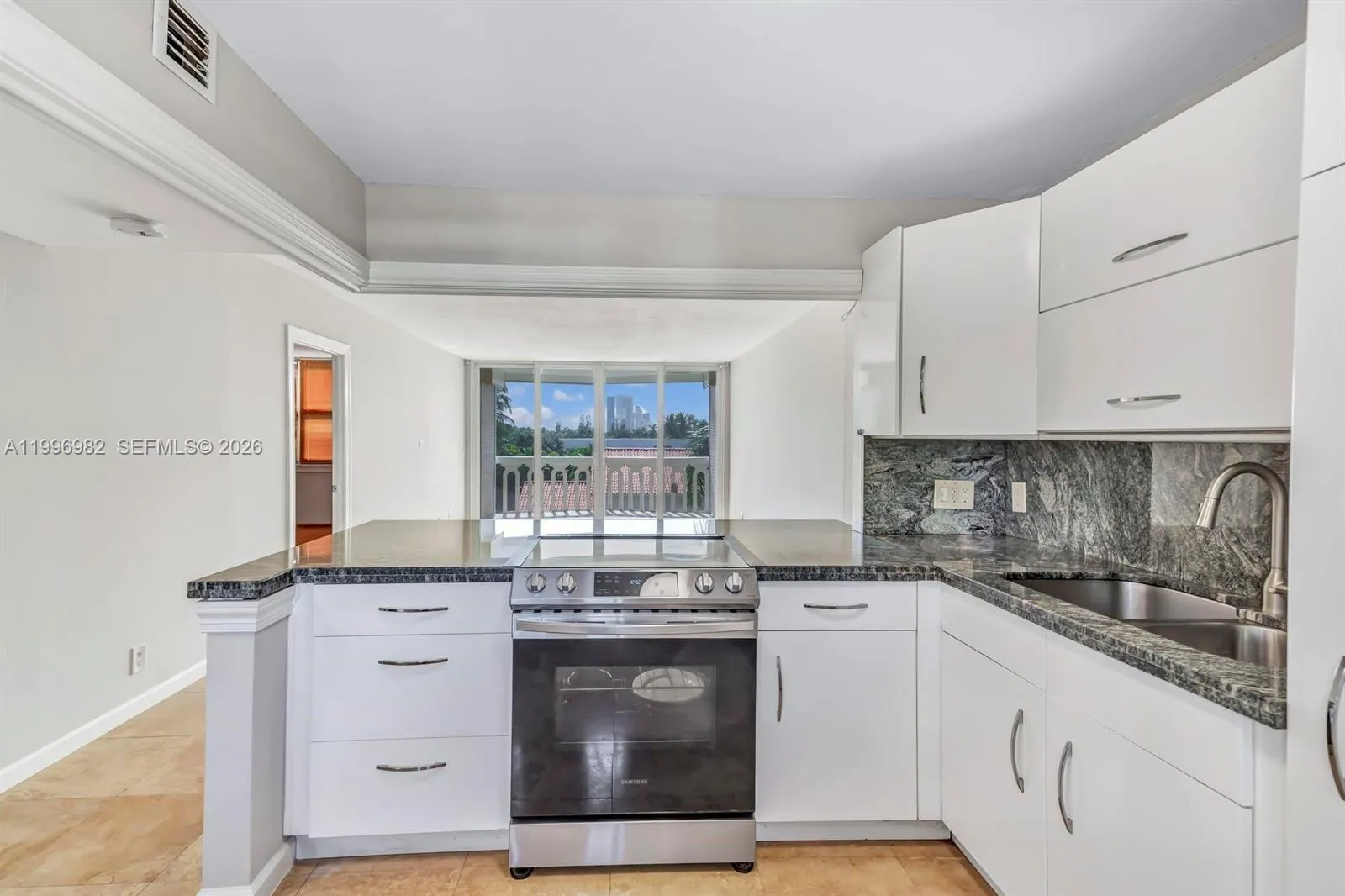 3199 S Ocean Dr 406, Hallandale Beach, Florida 330, Hallandale Beach, Florida 33009, 1 Bedroom Bedrooms, ,1 BathroomBathrooms,Residential,For Sale,3199 S Ocean Dr 406, Hallandale Beach, Florida 330,A11996982