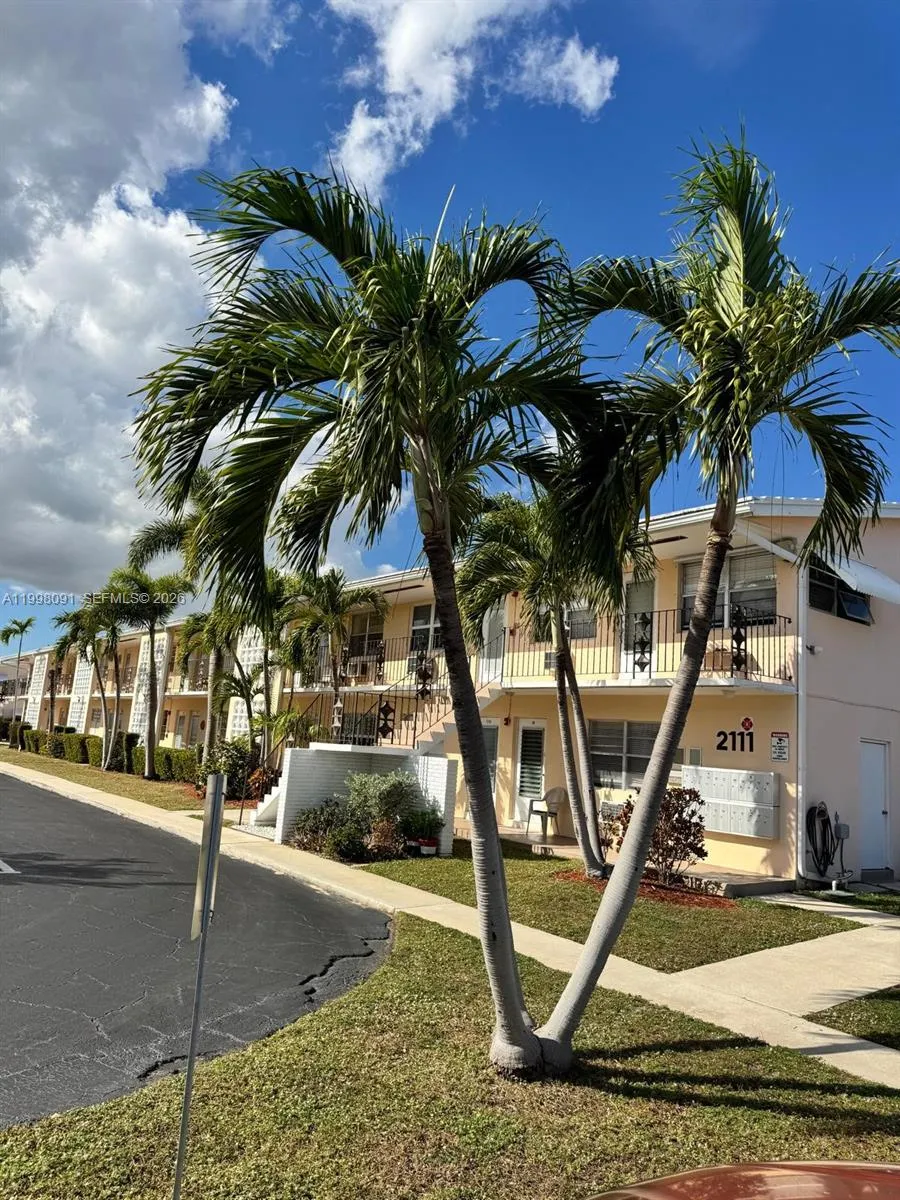 2111 Ne 56th St 206, Fort Lauderdale, Florida 3330, Fort Lauderdale, Florida 33308, 1 Bedroom Bedrooms, ,1 BathroomBathrooms,Residential,For Sale,2111 Ne 56th St 206, Fort Lauderdale, Florida 3330,A11998091