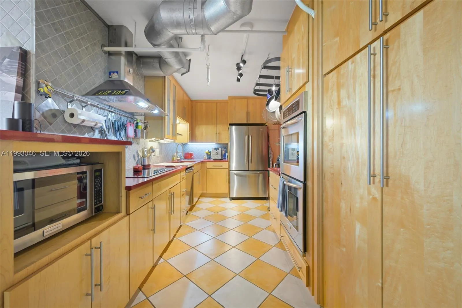 9 Island Ave 810, Miami Beach, Florida 33139, Miami Beach, Florida 33139, 2 Bedrooms Bedrooms, ,2 BathroomsBathrooms,Residential,For Sale,9 Island Ave 810, Miami Beach, Florida 33139,A11993046
