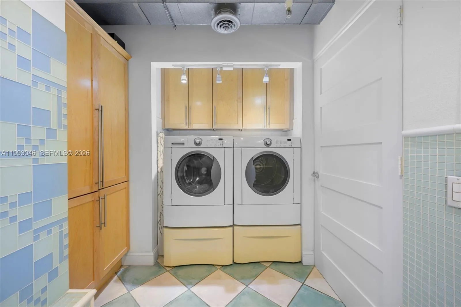 9 Island Ave 810, Miami Beach, Florida 33139, Miami Beach, Florida 33139, 2 Bedrooms Bedrooms, ,2 BathroomsBathrooms,Residential,For Sale,9 Island Ave 810, Miami Beach, Florida 33139,A11993046