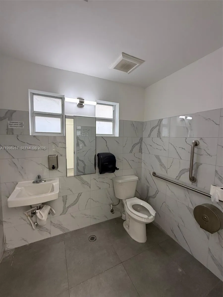 2196 Ali Baba Ave, Opa Locka, Florida 33054, Opa Locka, Florida 33054, ,Commercial Lease,For Rent,2196 Ali Baba Ave, Opa Locka, Florida 33054,A11998287