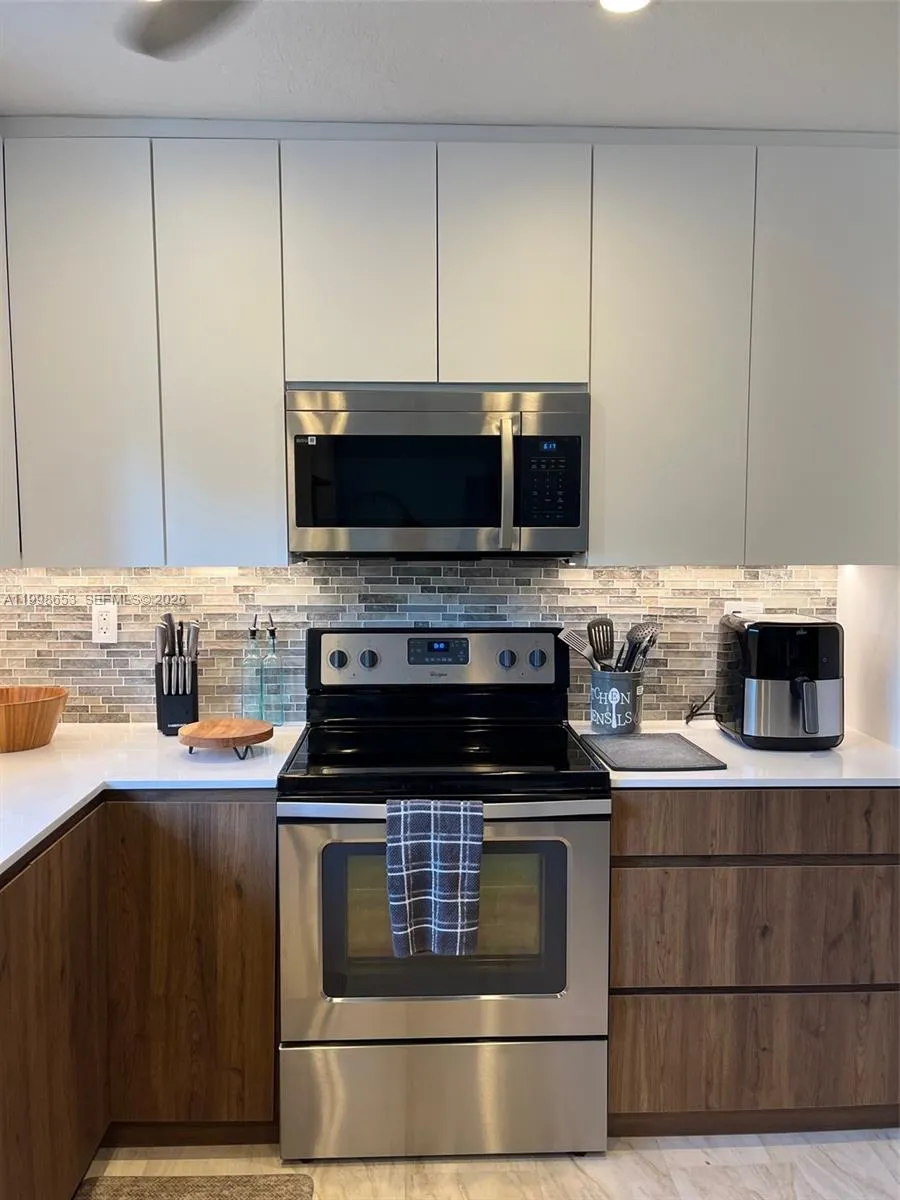 411 Alesio Ave, Coral Gables, Florida 33134, Coral Gables, Florida 33134, 3 Bedrooms Bedrooms, ,2 BathroomsBathrooms,Residential Lease,For Rent,411 Alesio Ave, Coral Gables, Florida 33134,A11998653