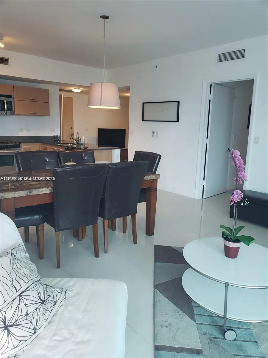 350 S Miami Ave 1605, Miami, Florida 33130, Miami, Florida 33130, 2 Bedrooms Bedrooms, ,2 BathroomsBathrooms,Residential Lease,For Rent,350 S Miami Ave 1605, Miami, Florida 33130,A11998656