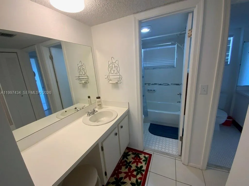 9311 Orange Grove Dr 405, Davie, Florida 33324, Davie, Florida 33324, 1 Bedroom Bedrooms, ,1 BathroomBathrooms,Residential,For Sale,9311 Orange Grove Dr 405, Davie, Florida 33324,A11997434