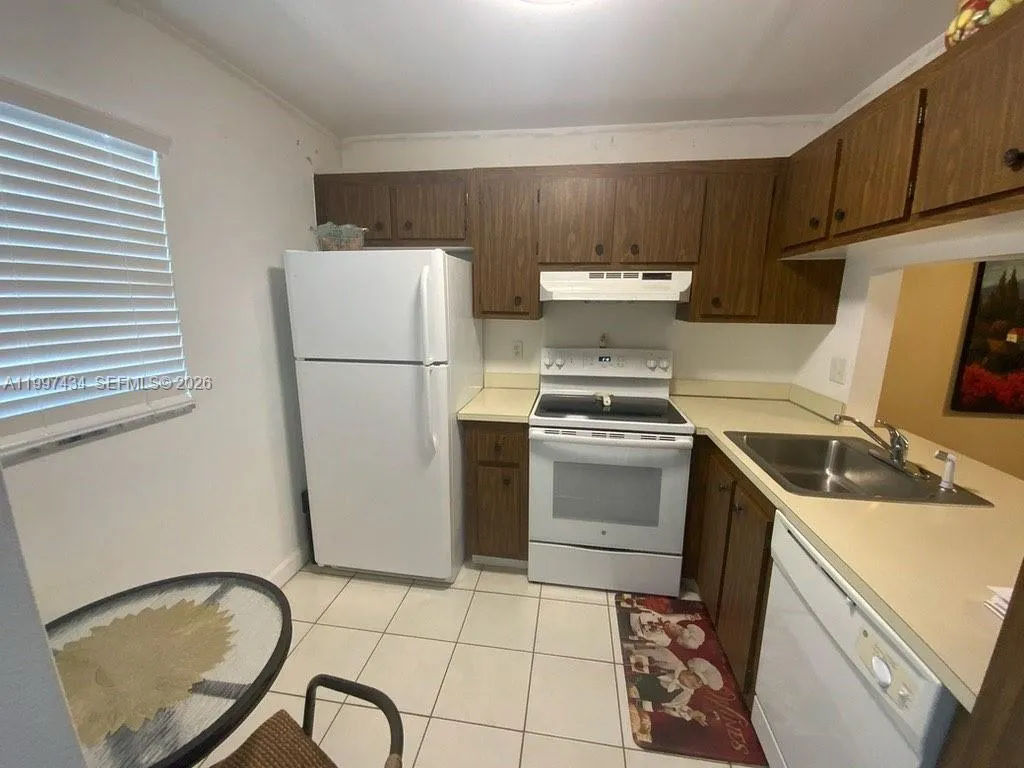 9311 Orange Grove Dr 405, Davie, Florida 33324, Davie, Florida 33324, 1 Bedroom Bedrooms, ,1 BathroomBathrooms,Residential,For Sale,9311 Orange Grove Dr 405, Davie, Florida 33324,A11997434