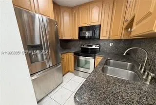 2565 W 56th St 101, Hialeah, Florida 33016, Hialeah, Florida 33016, 2 Bedrooms Bedrooms, ,2 BathroomsBathrooms,Residential Lease,For Rent,2565 W 56th St 101, Hialeah, Florida 33016,A11998665