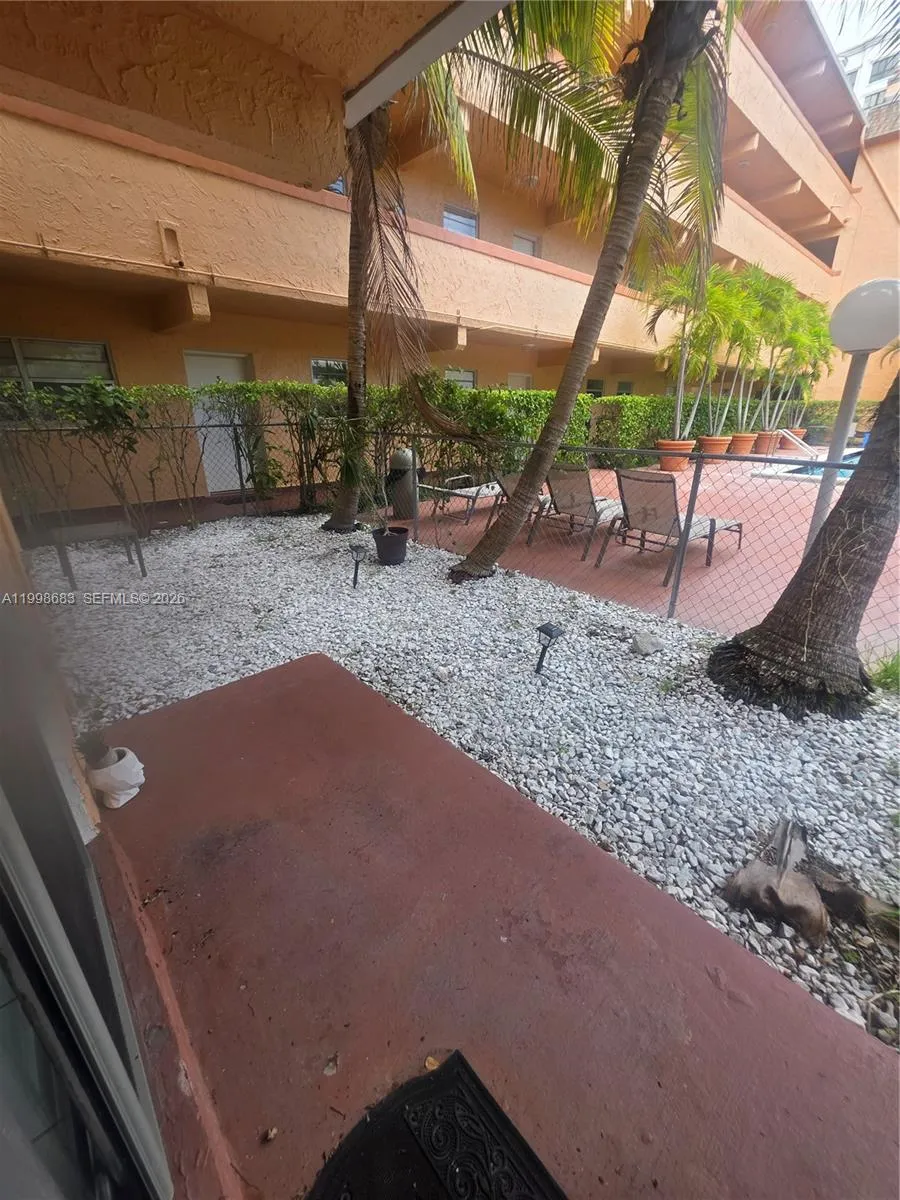 8101 Sw 73rd Ave 1, Miami, Florida 33143, Miami, Florida 33143, 2 Bedrooms Bedrooms, ,2 BathroomsBathrooms,Residential Lease,For Rent,8101 Sw 73rd Ave 1, Miami, Florida 33143,A11998683