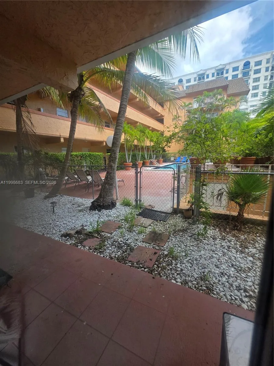 8101 Sw 73rd Ave 1, Miami, Florida 33143, Miami, Florida 33143, 2 Bedrooms Bedrooms, ,2 BathroomsBathrooms,Residential Lease,For Rent,8101 Sw 73rd Ave 1, Miami, Florida 33143,A11998683