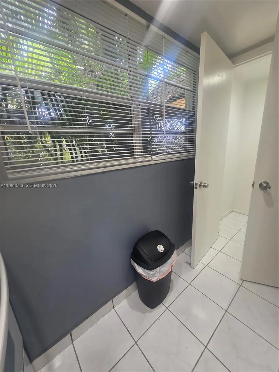 8101 Sw 73rd Ave 1, Miami, Florida 33143, Miami, Florida 33143, 2 Bedrooms Bedrooms, ,2 BathroomsBathrooms,Residential Lease,For Rent,8101 Sw 73rd Ave 1, Miami, Florida 33143,A11998683