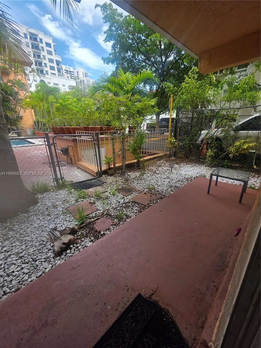 8101 Sw 73rd Ave 1, Miami, Florida 33143, Miami, Florida 33143, 2 Bedrooms Bedrooms, ,2 BathroomsBathrooms,Residential Lease,For Rent,8101 Sw 73rd Ave 1, Miami, Florida 33143,A11998683