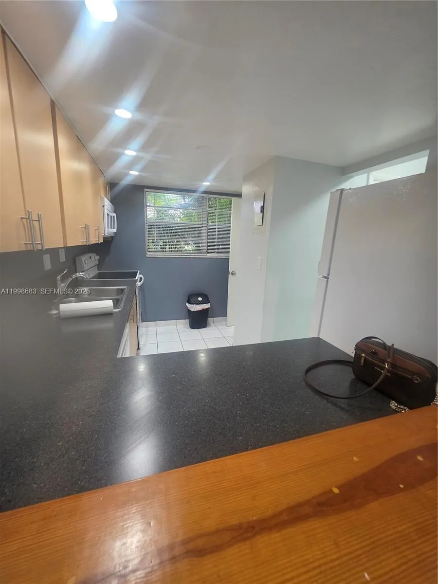 8101 Sw 73rd Ave 1, Miami, Florida 33143, Miami, Florida 33143, 2 Bedrooms Bedrooms, ,2 BathroomsBathrooms,Residential Lease,For Rent,8101 Sw 73rd Ave 1, Miami, Florida 33143,A11998683
