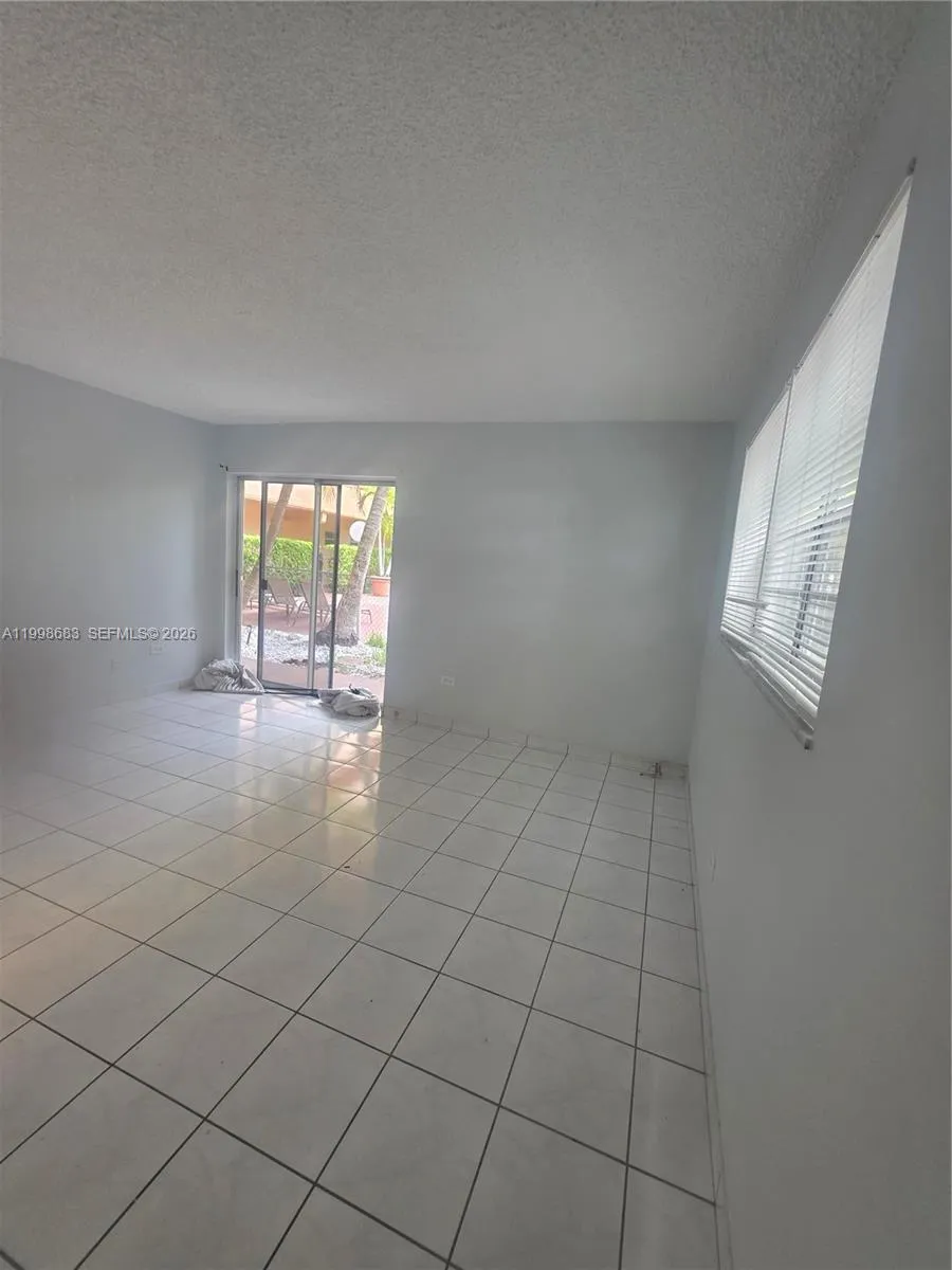 8101 Sw 73rd Ave 1, Miami, Florida 33143, Miami, Florida 33143, 2 Bedrooms Bedrooms, ,2 BathroomsBathrooms,Residential Lease,For Rent,8101 Sw 73rd Ave 1, Miami, Florida 33143,A11998683