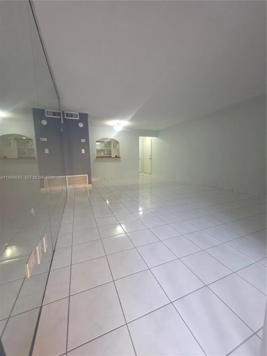 8101 Sw 73rd Ave 1, Miami, Florida 33143, Miami, Florida 33143, 2 Bedrooms Bedrooms, ,2 BathroomsBathrooms,Residential Lease,For Rent,8101 Sw 73rd Ave 1, Miami, Florida 33143,A11998683