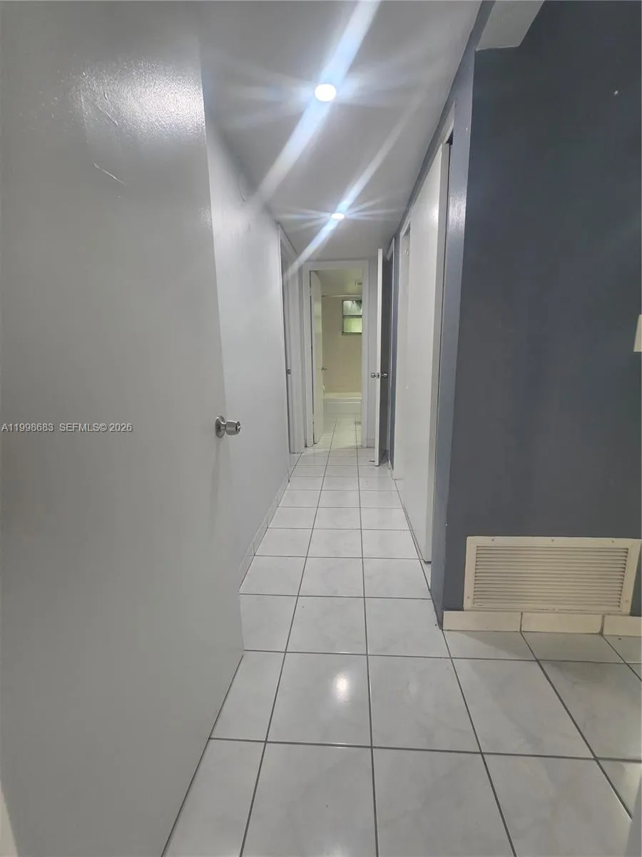 8101 Sw 73rd Ave 1, Miami, Florida 33143, Miami, Florida 33143, 2 Bedrooms Bedrooms, ,2 BathroomsBathrooms,Residential Lease,For Rent,8101 Sw 73rd Ave 1, Miami, Florida 33143,A11998683