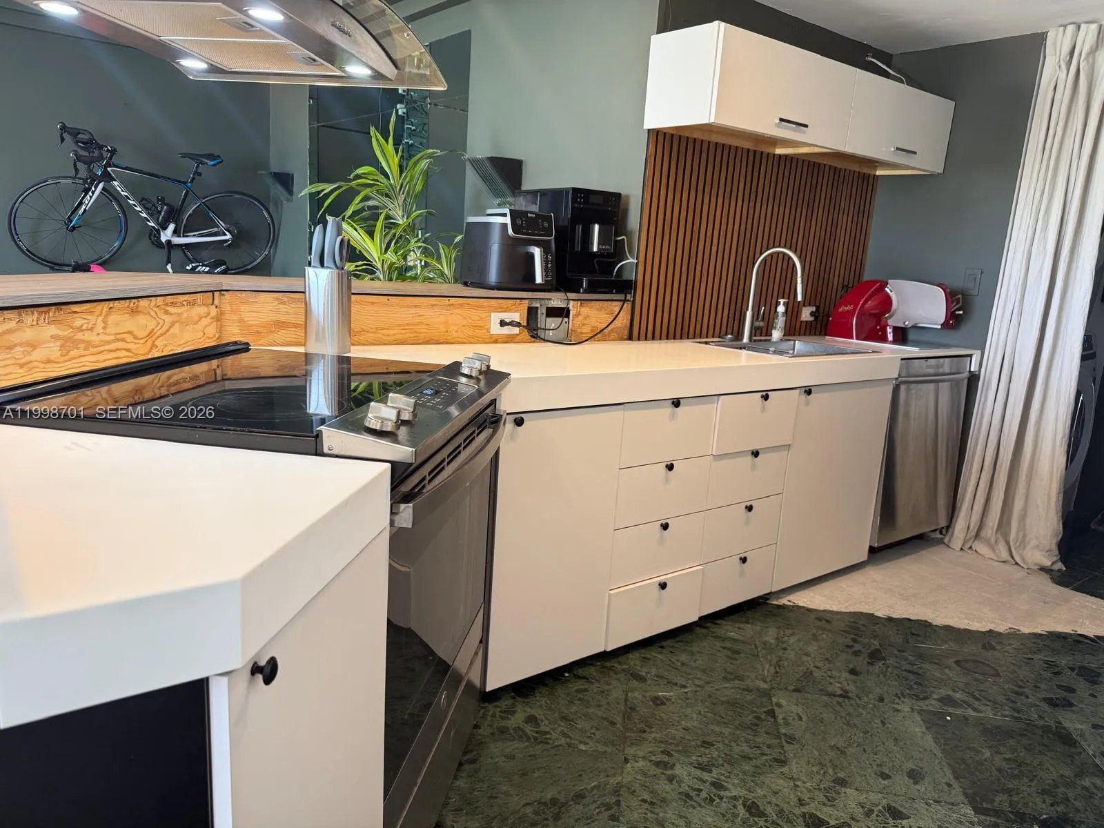 19707 Turnberry Way 28c, Aventura, Florida 33180, Aventura, Florida 33180, 1 Bedroom Bedrooms, ,1 BathroomBathrooms,Residential Lease,For Rent,19707 Turnberry Way 28c, Aventura, Florida 33180,A11998701