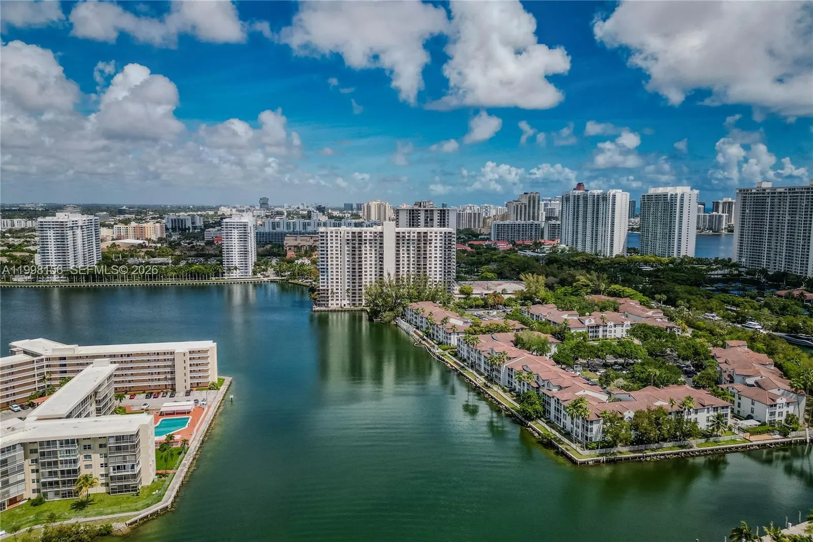 1000 W Island Blvd 1910, Aventura, Florida 33160, Aventura, Florida 33160, 2 Bedrooms Bedrooms, ,2 BathroomsBathrooms,Residential,For Sale,1000 W Island Blvd 1910, Aventura, Florida 33160,A11998156