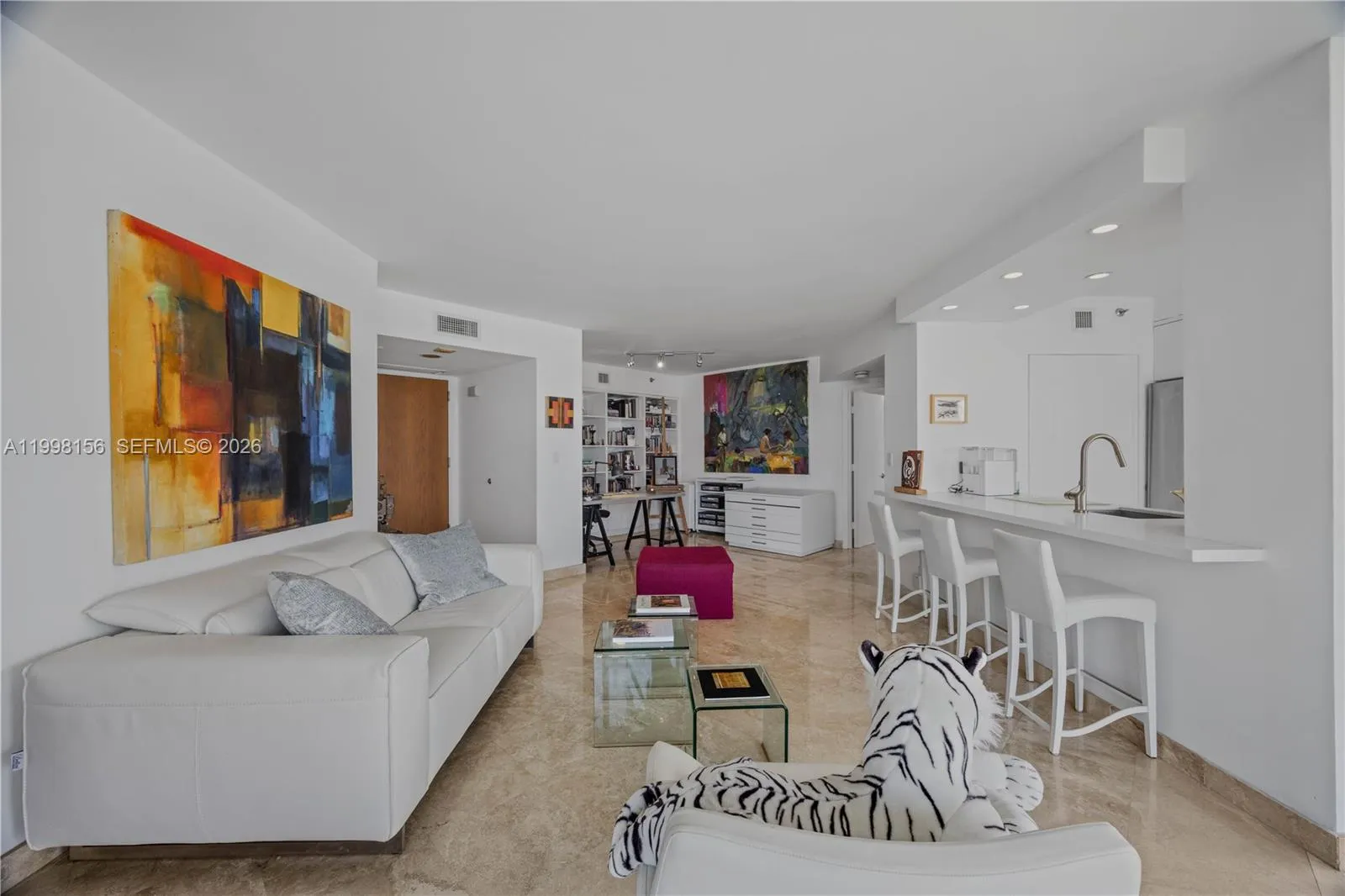 1000 W Island Blvd 1910, Aventura, Florida 33160, Aventura, Florida 33160, 2 Bedrooms Bedrooms, ,2 BathroomsBathrooms,Residential,For Sale,1000 W Island Blvd 1910, Aventura, Florida 33160,A11998156