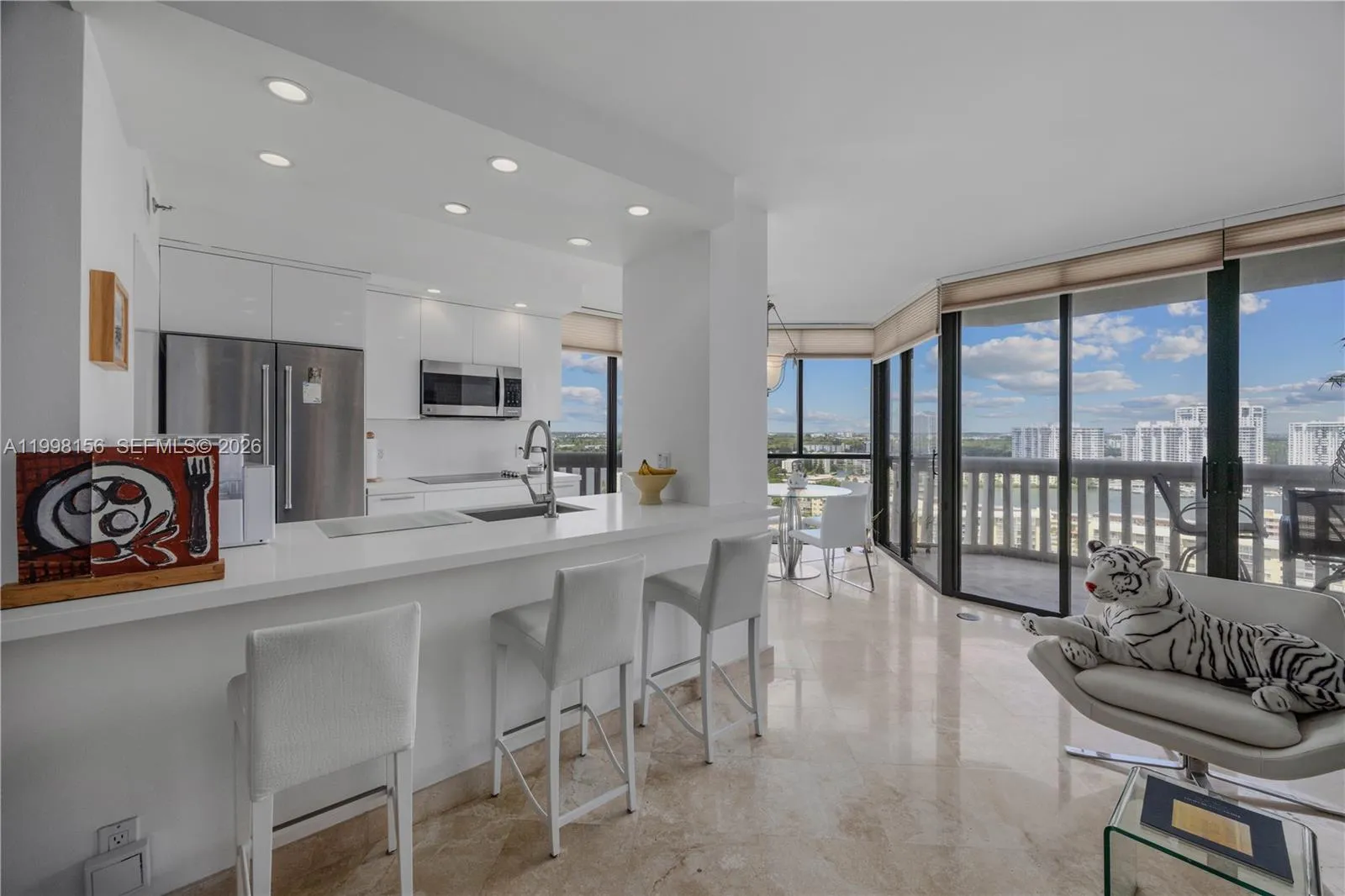 1000 W Island Blvd 1910, Aventura, Florida 33160, Aventura, Florida 33160, 2 Bedrooms Bedrooms, ,2 BathroomsBathrooms,Residential,For Sale,1000 W Island Blvd 1910, Aventura, Florida 33160,A11998156