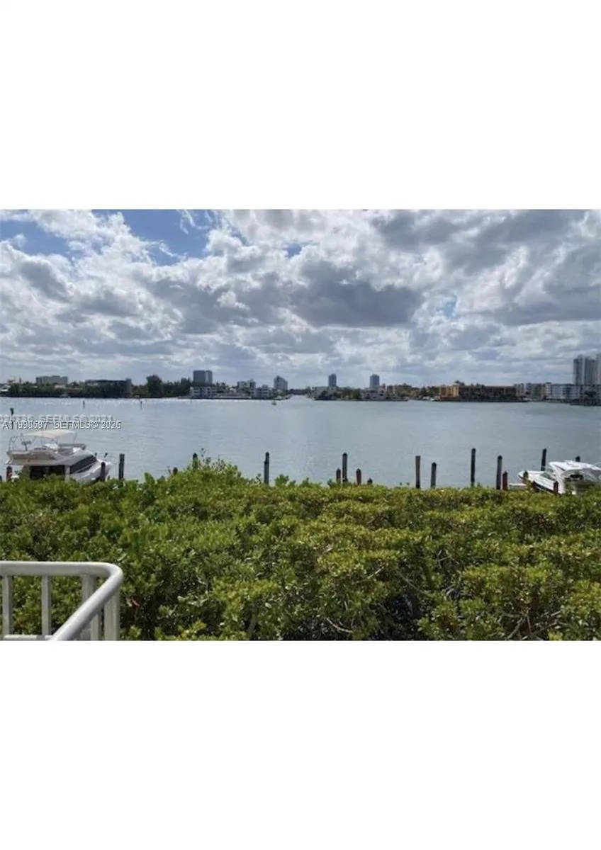 17050 N Bay Rd 605, Sunny Isles Beach, Florida 331, Sunny Isles Beach, Florida 33160, 2 Bedrooms Bedrooms, ,2 BathroomsBathrooms,Residential Lease,For Rent,17050 N Bay Rd 605, Sunny Isles Beach, Florida 331,A11998597