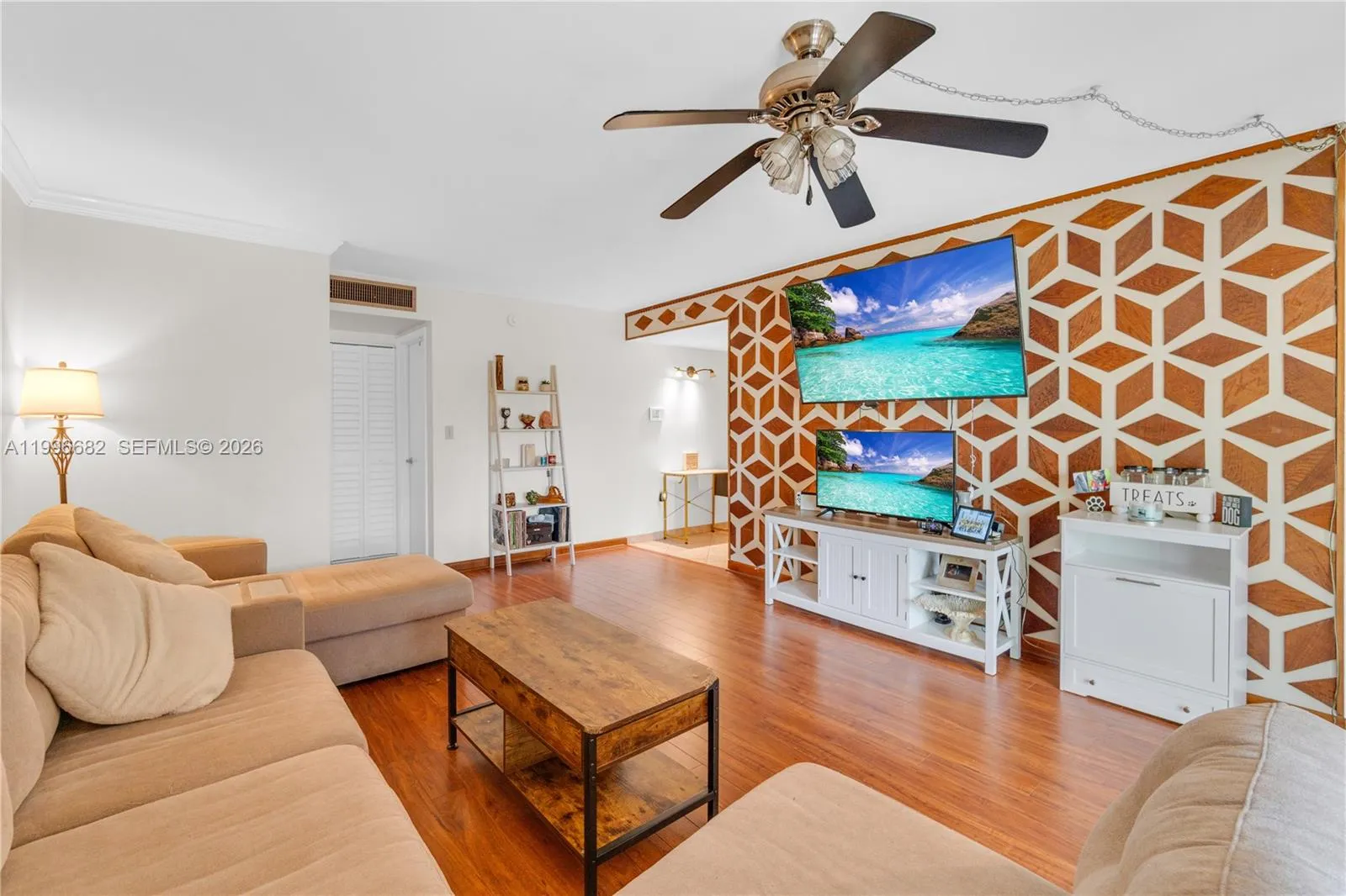 6755 W Broward Blvd 405, Plantation, Florida 33317, Plantation, Florida 33317, 2 Bedrooms Bedrooms, ,2 BathroomsBathrooms,Residential,For Sale,6755 W Broward Blvd 405, Plantation, Florida 33317,A11996682