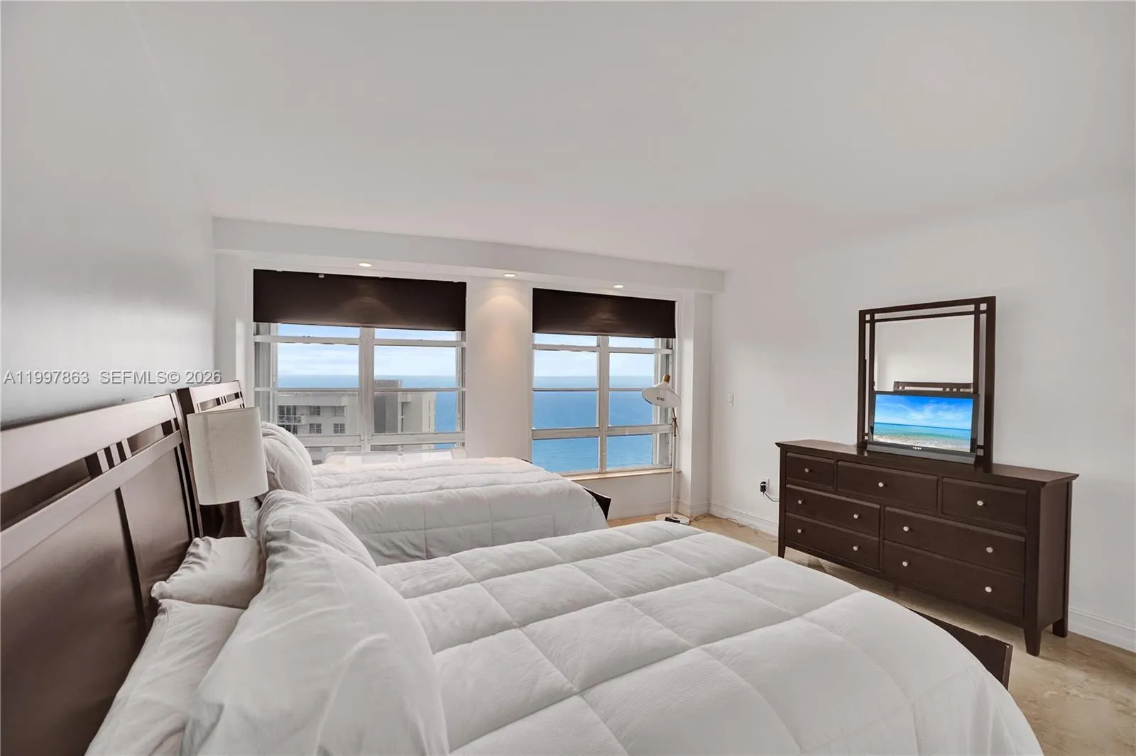 5660 Collins Ave 20b, Miami Beach, Florida 33140, Miami Beach, Florida 33140, 2 Bedrooms Bedrooms, ,2 BathroomsBathrooms,Residential,For Sale,5660 Collins Ave 20b, Miami Beach, Florida 33140,A11997863