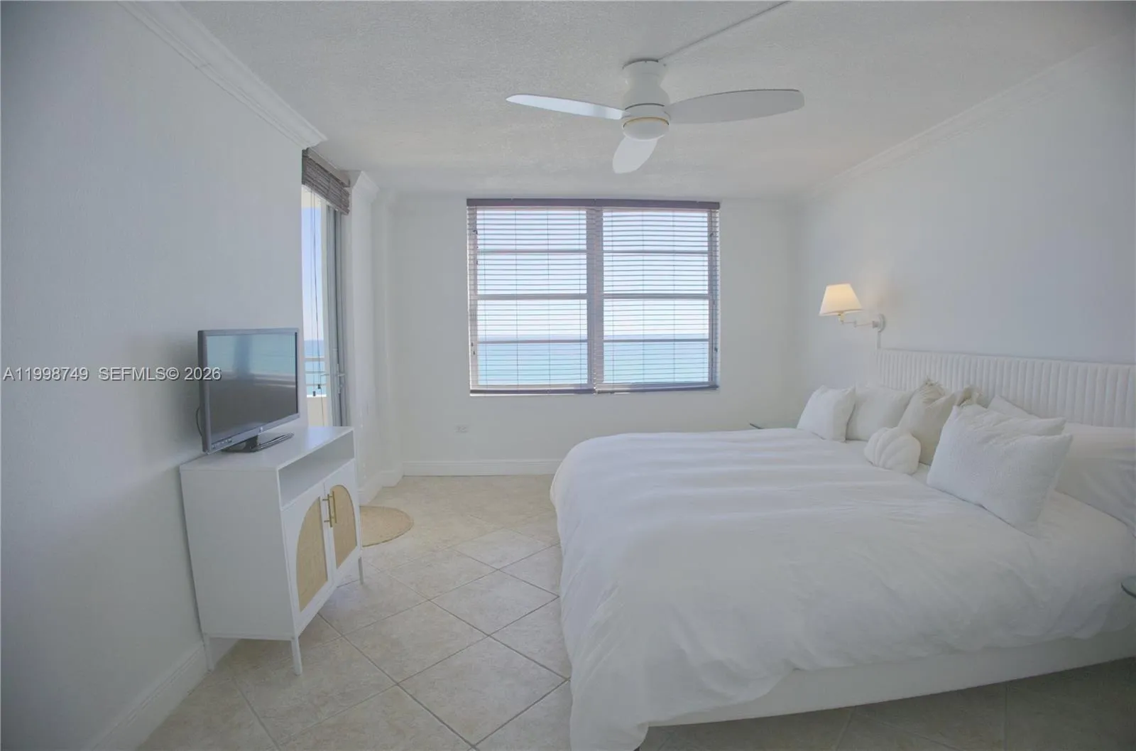 5555 Collins Ave 15m, Miami Beach, Florida 33140, Miami Beach, Florida 33140, 1 Bedroom Bedrooms, ,1 BathroomBathrooms,Residential Lease,For Rent,5555 Collins Ave 15m, Miami Beach, Florida 33140,A11998749